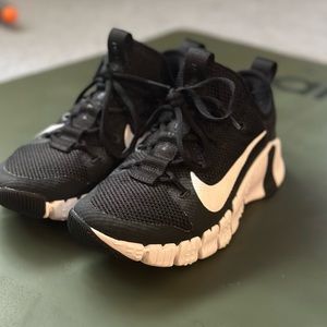 Nike Free Metcon 3 Women's Training Shoe - Size 7.5 - only worn indoors